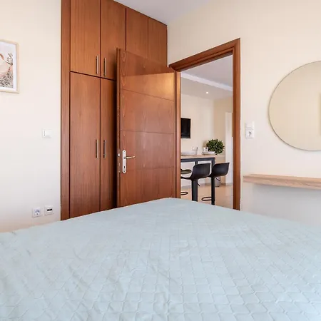 Apartament Comfort - 3 Min Walk To & Town - Iii *