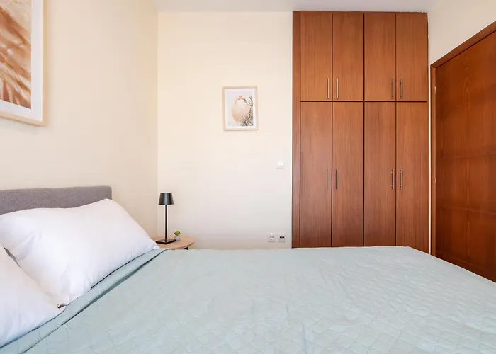 Apartament Comfort - 3 Min Walk To & Town - Iii