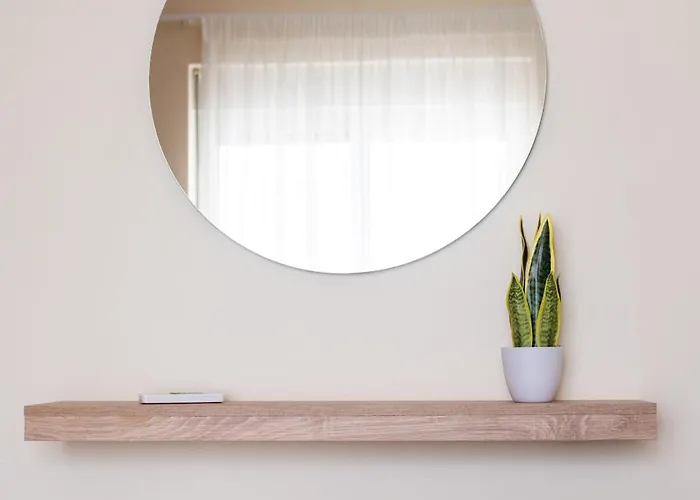 Comfort Stay - 3 Min Walk To Beach & Town - III *